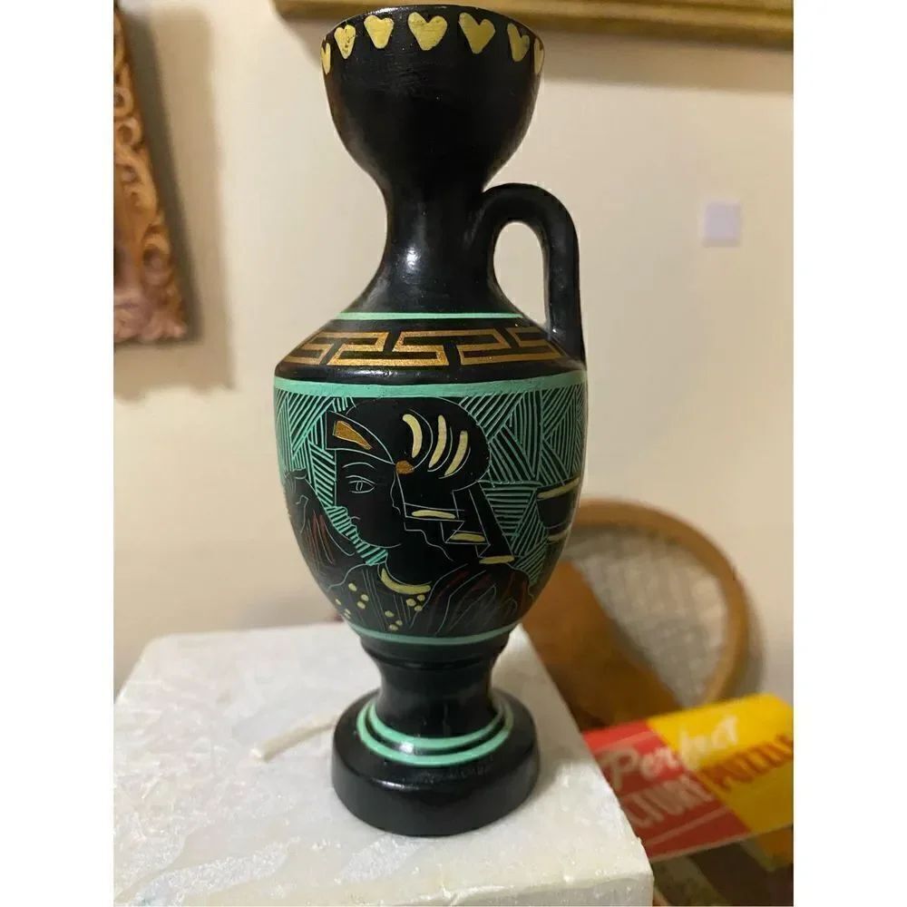 Vintage handmade 5.5in vase